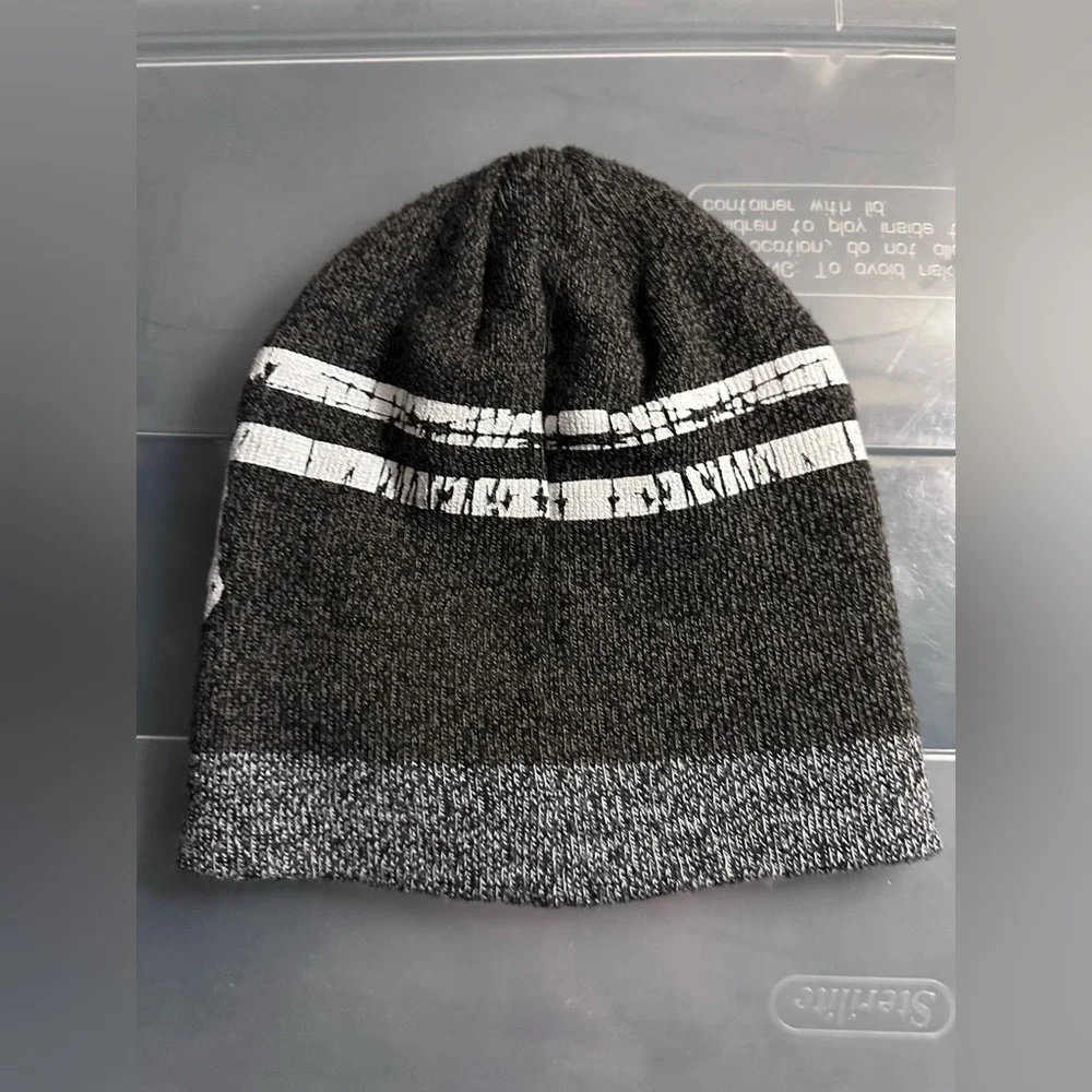 Gray Skull Beanie - Picture 3 of 6